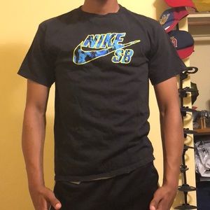 Nike sb tee